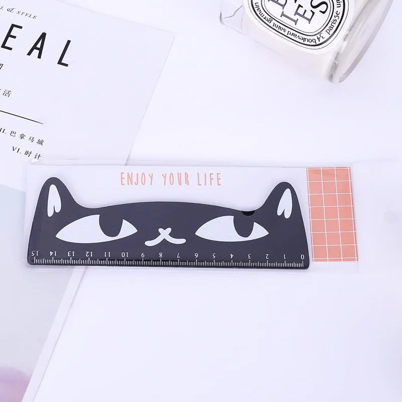 Kawaii 15cm wooden ruler shaped like a cat in candy colour black with centimetre markings
