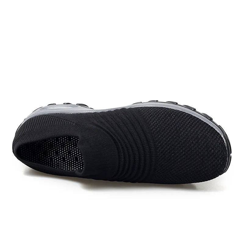 Dancing soft bottom flying woven rocking shoes in black camouflage, low-top front strap style