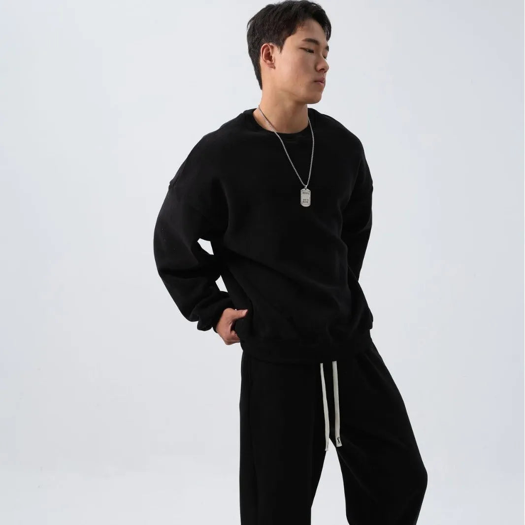 Men's polar fleece sports suit with loose long sleeve coat and matching trousers in winter colours