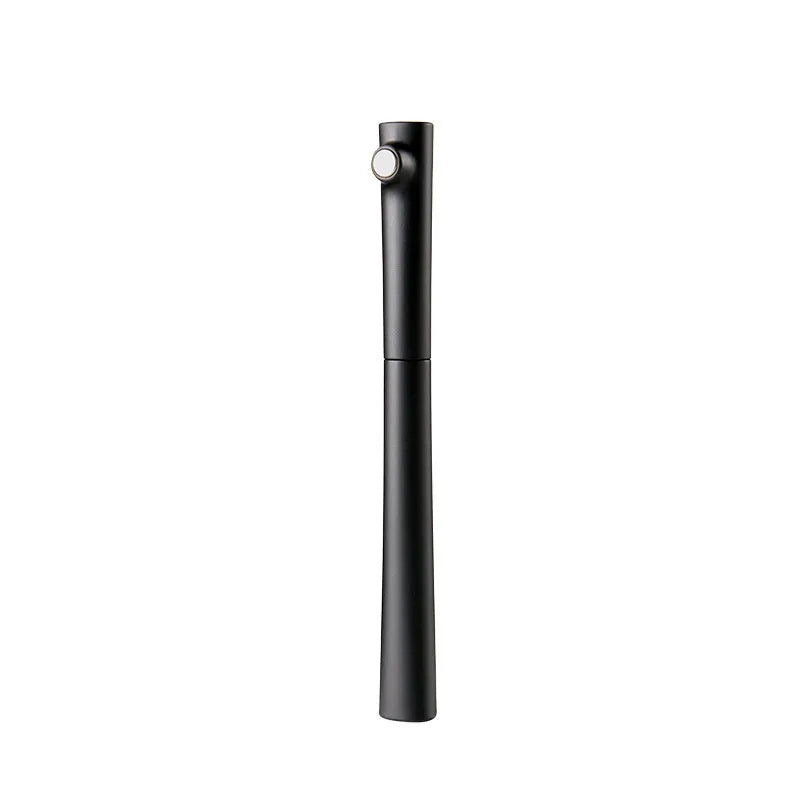 Red Dot Award fountain pen with 0.7mm stainless steel nib in black or white resin holder