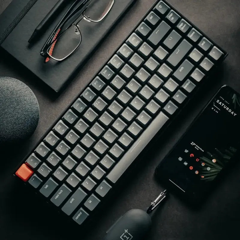 K2A&Z 87-key wired mechanical keyboard with white backlight, plastic edge, grey colour, green switch option