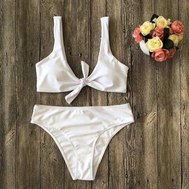Polyester bikini set in solid colour with matching bra top and briefs swimwear