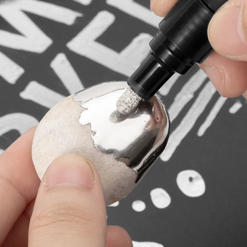 Waterproof mirror marker pen with plastic barrel for writing on glass and mirrors