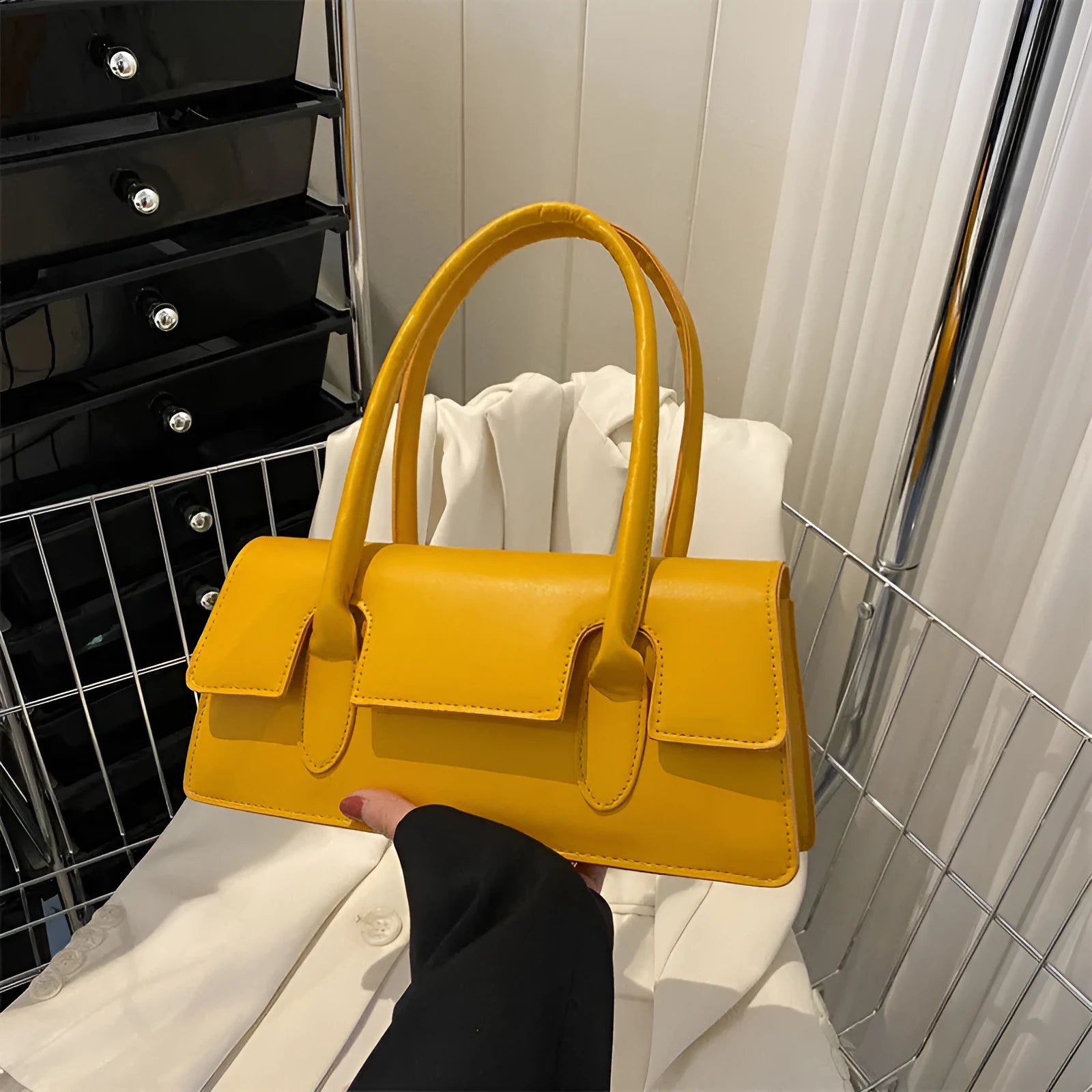 Women's retro style small square shoulder bag in PU with document pocket interior