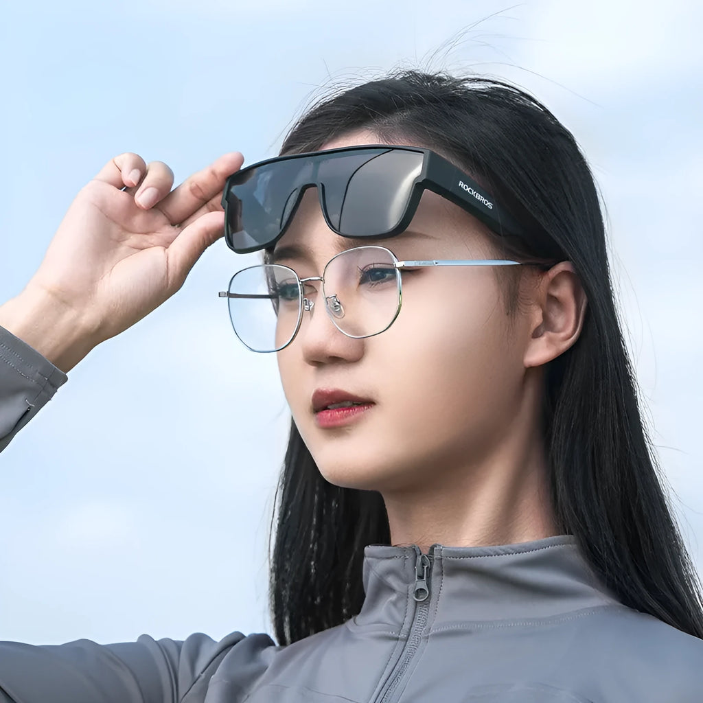 Cycling goggles with polarised lenses and full-rim frame in large size for outdoor sports
