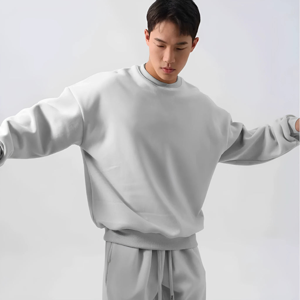 Men's polar fleece sports suit with loose long sleeve coat and matching trousers in winter colours