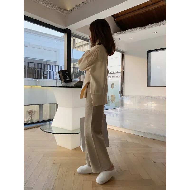 Women's cream white high waist wide-leg knitted trousers with dropped length