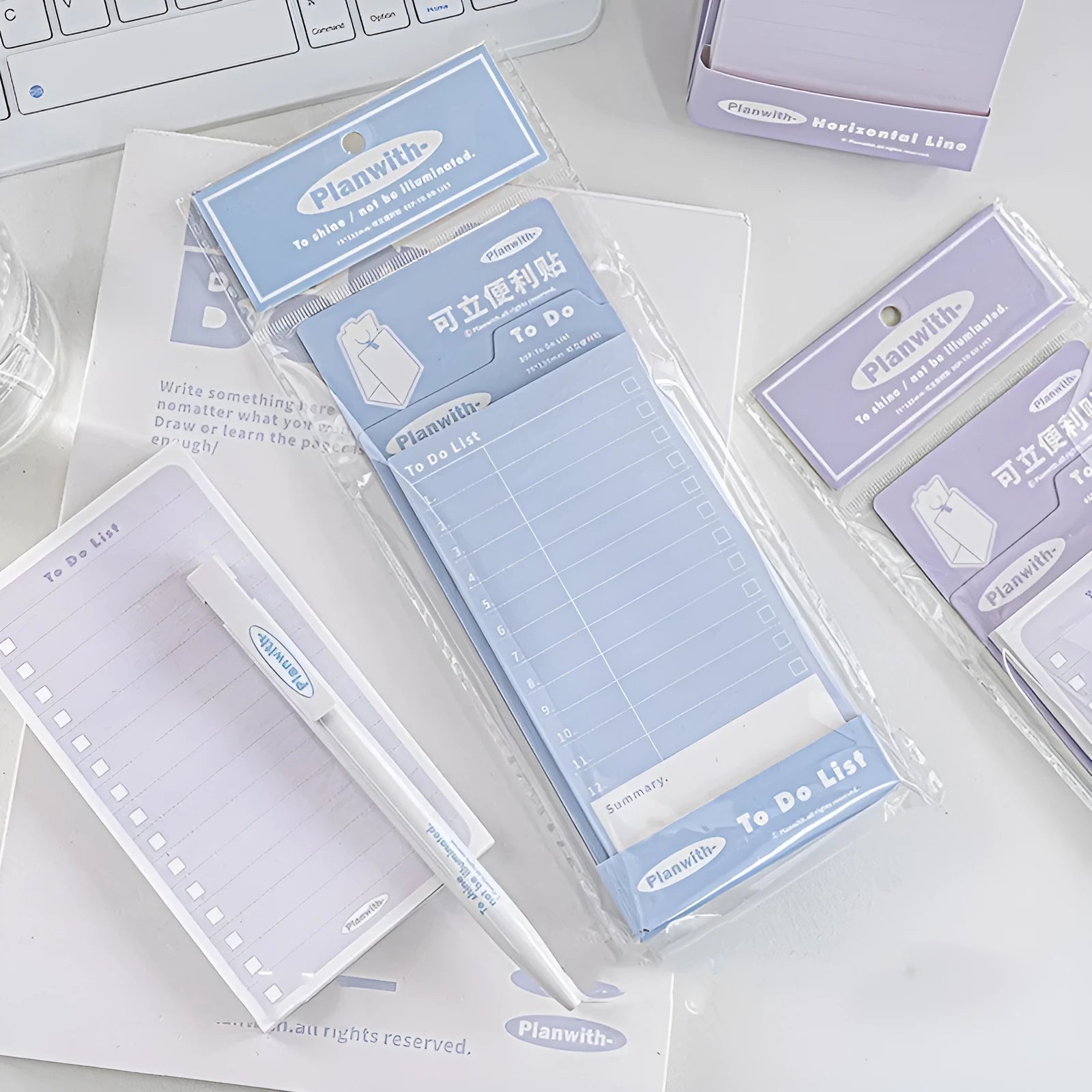 Portable Post-it note standing upright, green blank design, self-adhesive strip, storage use