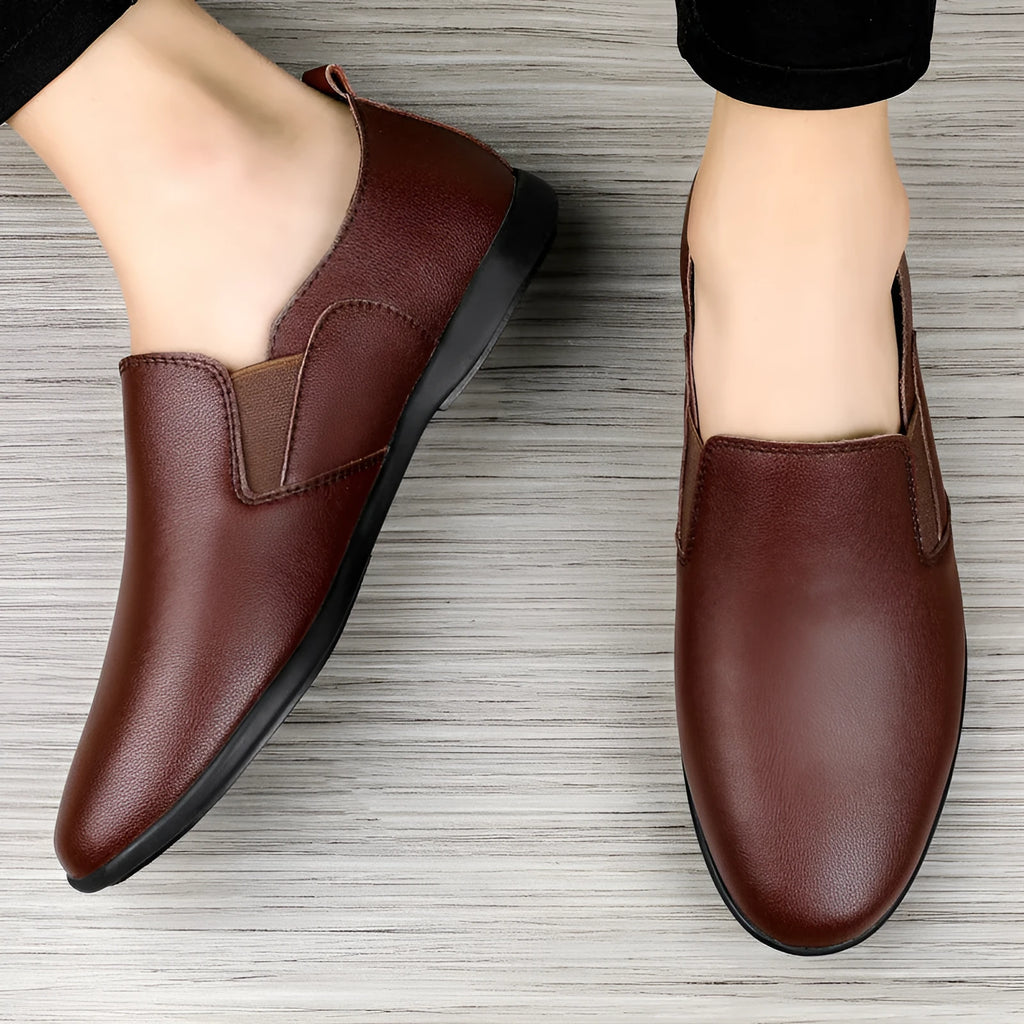 Men's black leather round-toe breathable business casual shoes on a white background.