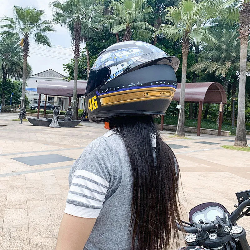 Dragon design ABS motorcycle helmet for men and women in multiple sizes