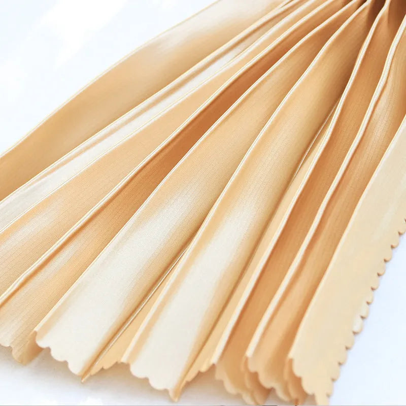 Auto retractable car sun curtain in thick opaque cloth material with roller shutter mechanism