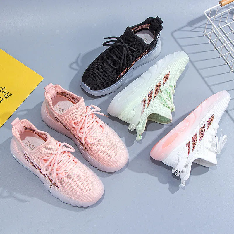 Women's sports casual shoes in cowhide leather with a high-top design and flat heel.