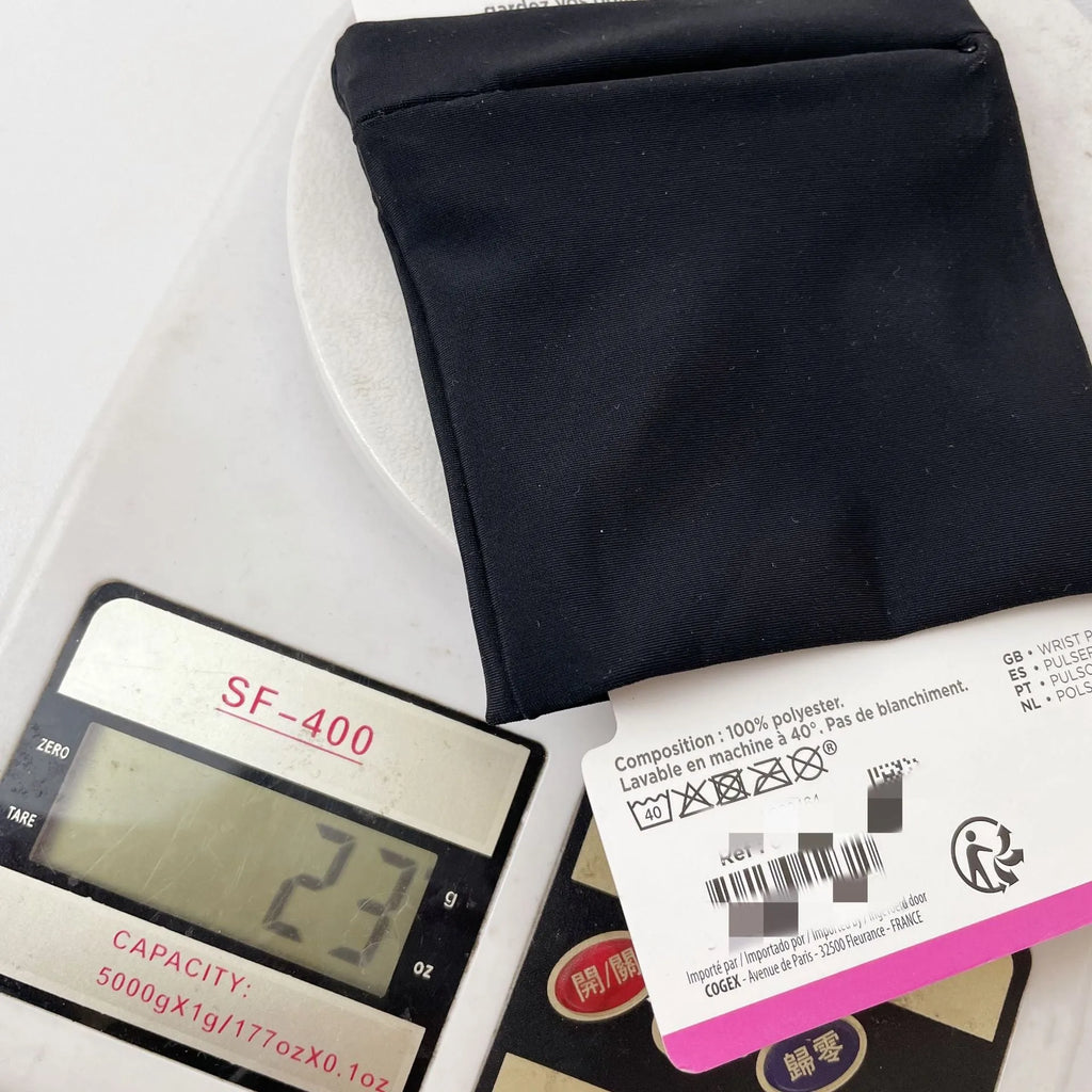 Wrist bag armband measuring 10cm by 10.5cm for mobile phones during camping and fitness activities