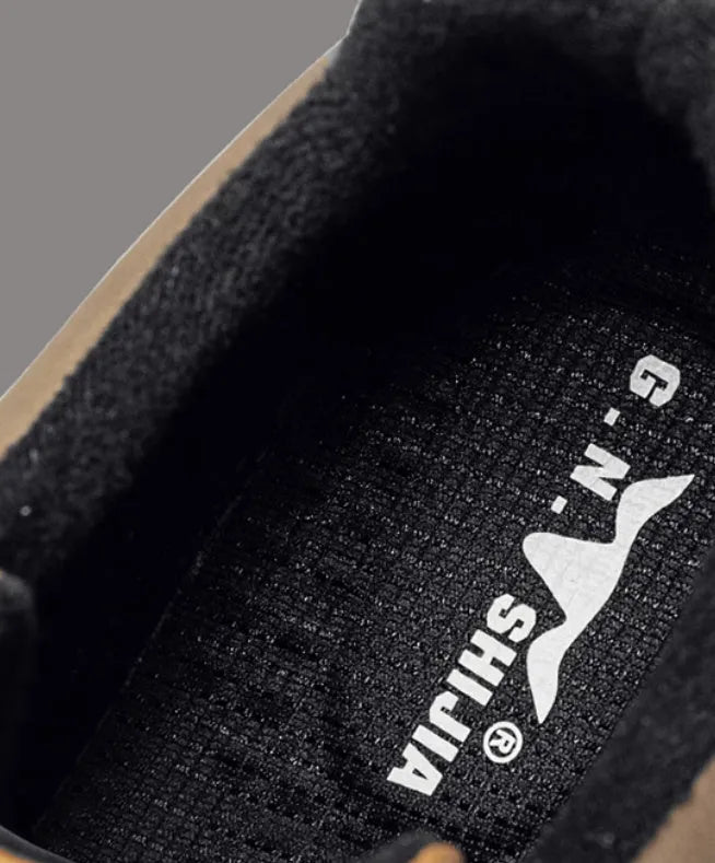 Summer platform casual sneakers in black and white with thick rubber sole