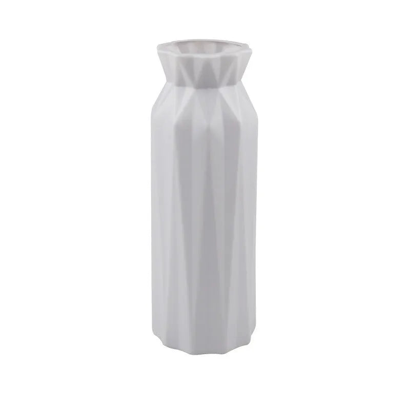 Drop-resistant melamine vase in green, grey, pink, or white with 7.2cm base diameter
