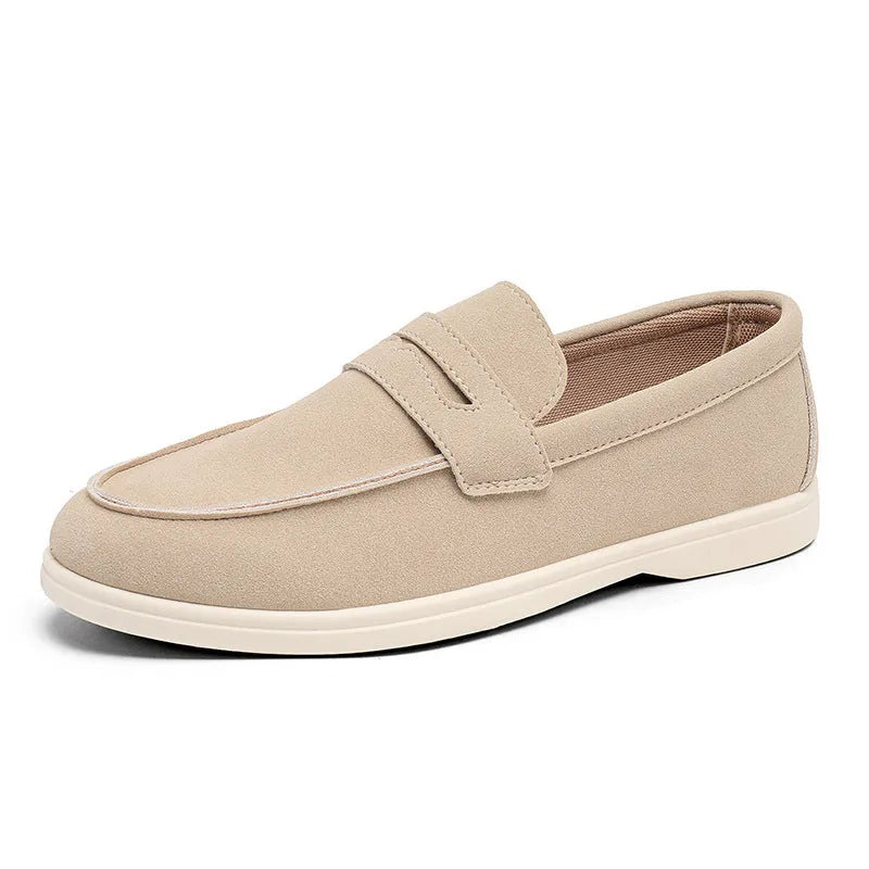 Men's suede casual shoes with low heel and vulcanised rubber soles in solid colour options