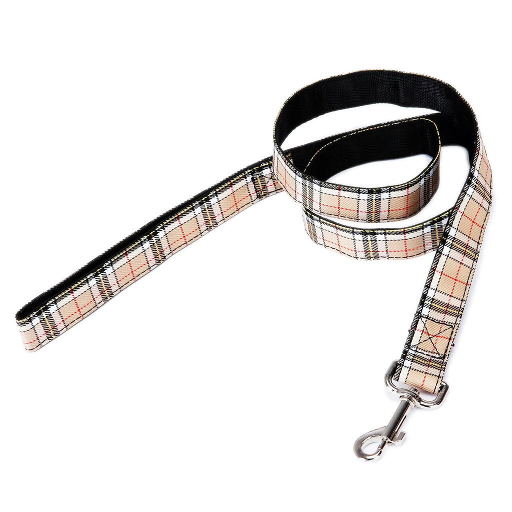Black Christmas plaid stripe pet traction rope measuring 120cm with imitation nylon construction