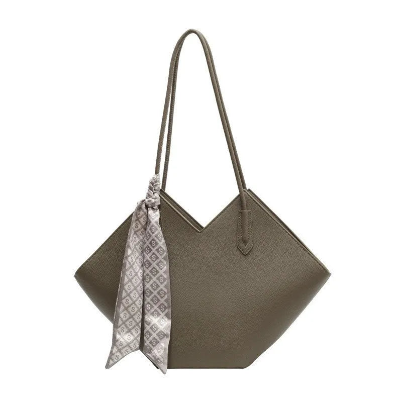 Women's large capacity PU leather shoulder bag in horizontal square shape with sandwich pocket