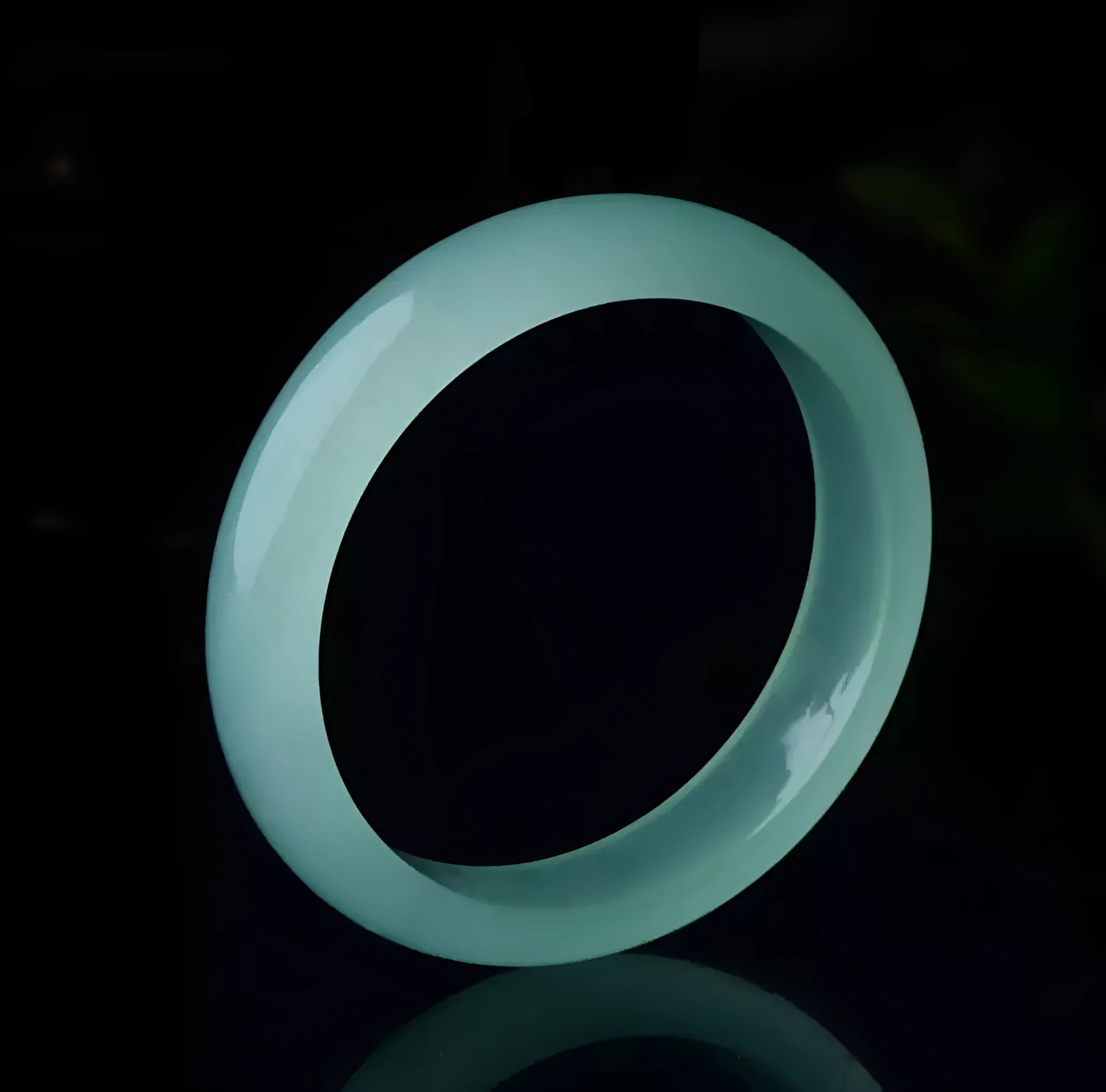 Oil cyan light green quartz rock jade bracelet for women with modern simplicity design