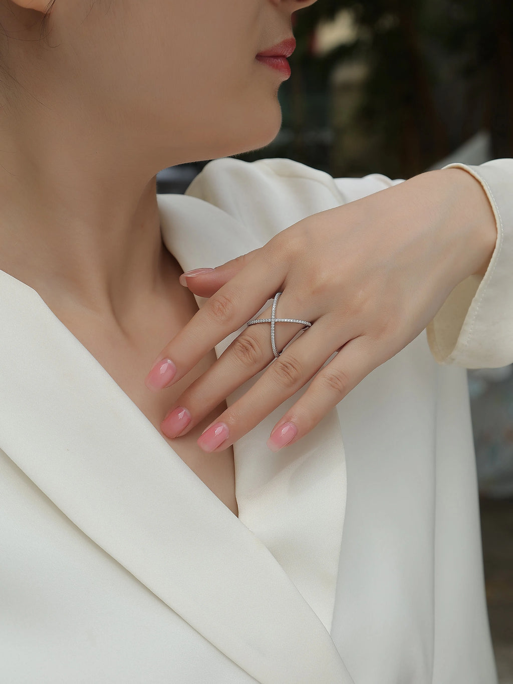 X-shaped heart moissanite wedding ring set in S925 silver with platinum plating gold colour