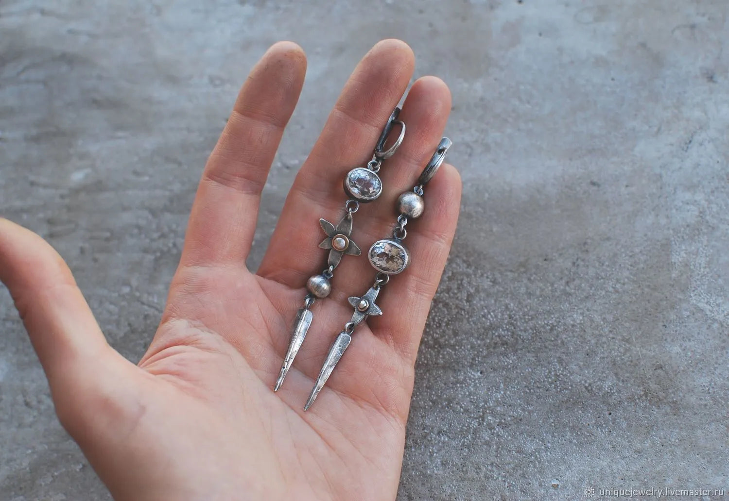 Hesheng geometric antique silver earrings with long XINGX pendant and rhinestone decoration