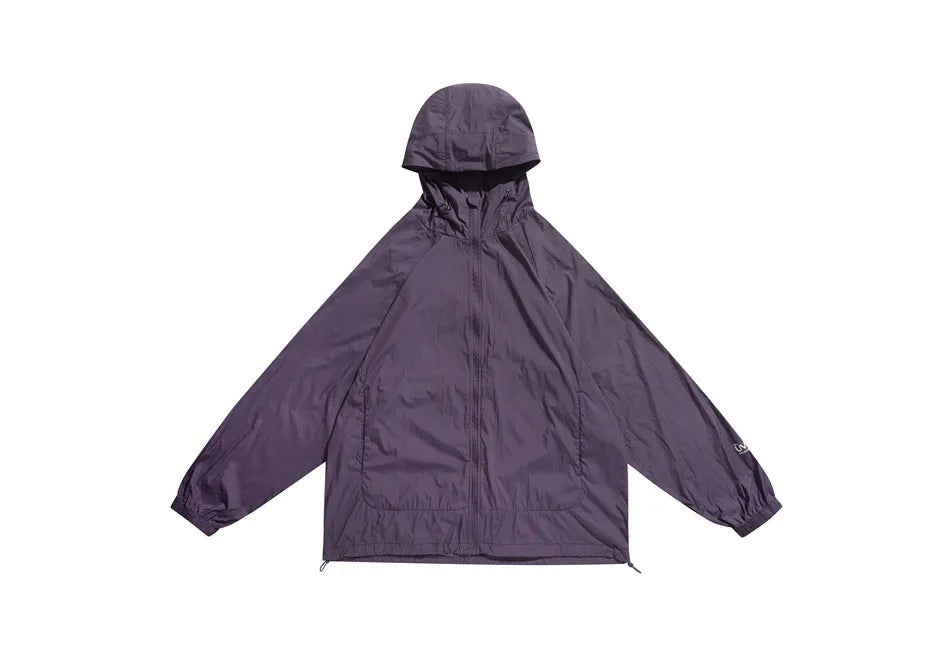 Men's lightweight sports hooded coat in chemical fibre blend fabric with slit pockets and straight hem design