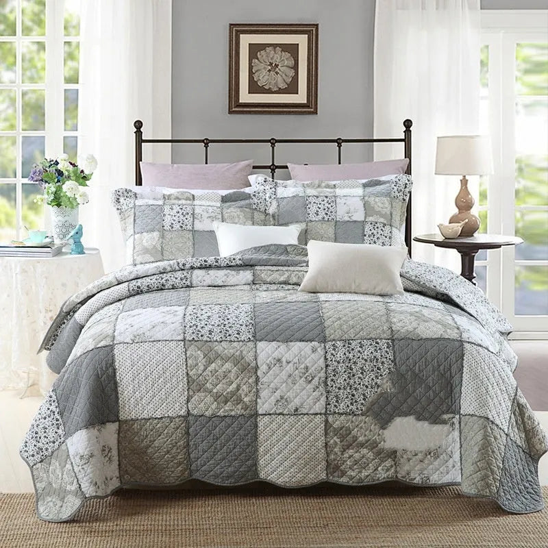 Pure cotton quilted bedding three-piece set with bed cover and two pillowcases in Korean bedspread style