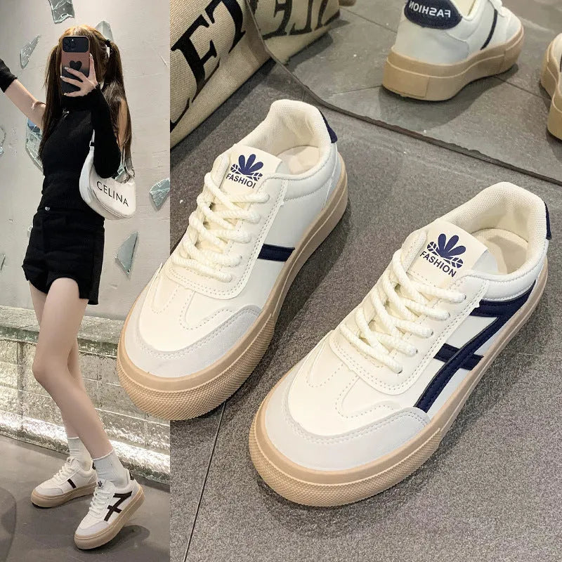Low top casual shoes with artificial PU upper and injection moulded rubber sole in blue or brown