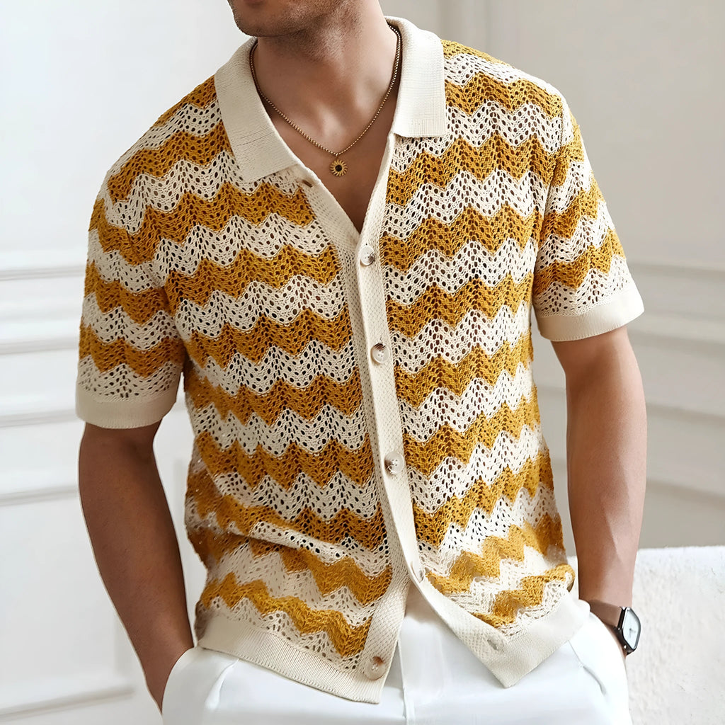 Short sleeve corrugated sweater with jacquard pattern in blue, brown, or yellow colours