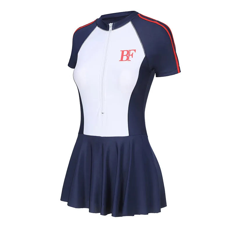 Ladies conservative one-piece swimsuit for sports in a colour-matched pattern.