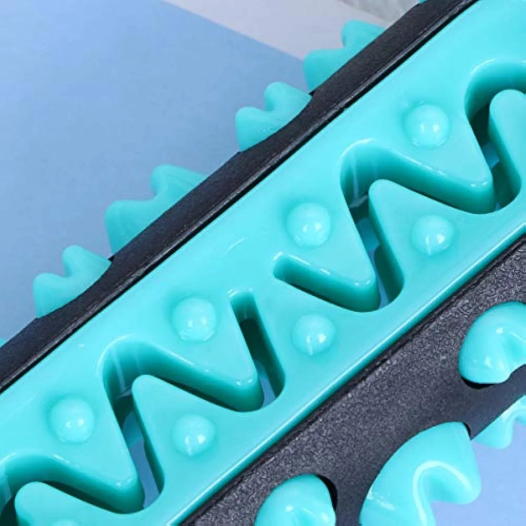 Natural rubber dog dental chew toy in blue colour for teeth cleaning, measuring 15 cm