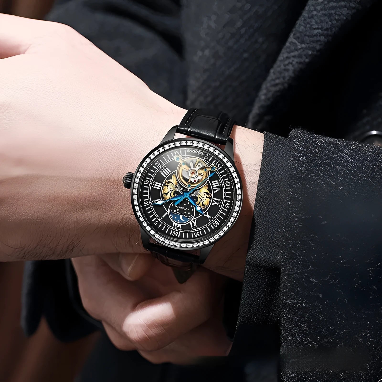 Men's waterproof mechanical watch with stainless steel case and round dial
