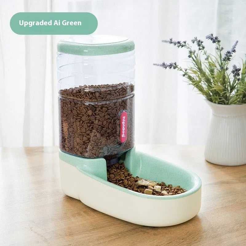 Automatic pet drinker or feeder with 3.8 litre capacity in choice of four colours
