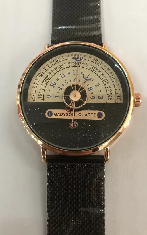 Men's gold and silver sports watch with round 40mm dial and stainless steel or leather strap
