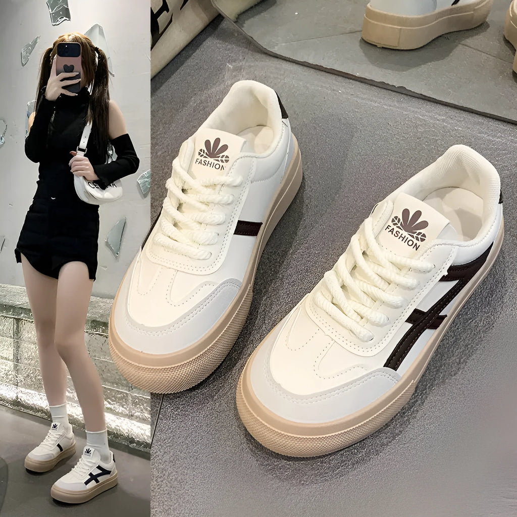 Low top casual shoes with artificial PU upper and injection moulded rubber sole in blue or brown