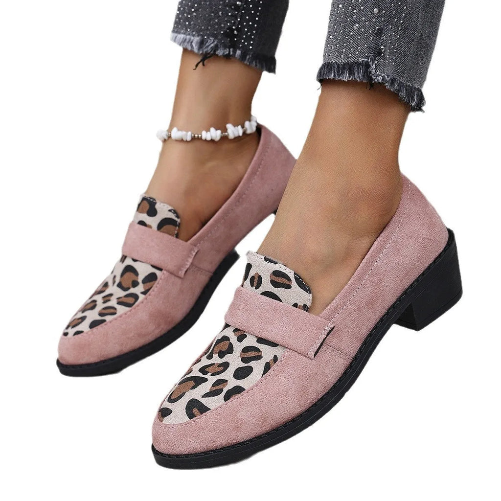 Women's leopard print suede slip-on pumps with chunky heel in brown colour