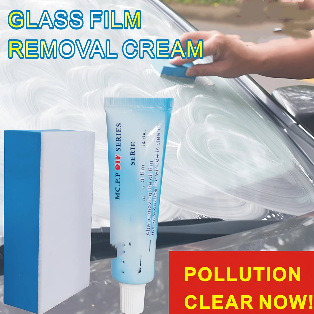 Automotive glass anti-fog rainproof spray bottle in white English packaging