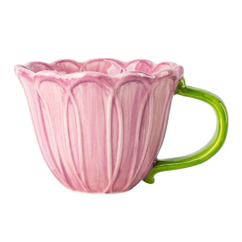 Ceramic breakfast cup with floral pattern, 500ml capacity, available in red or purple