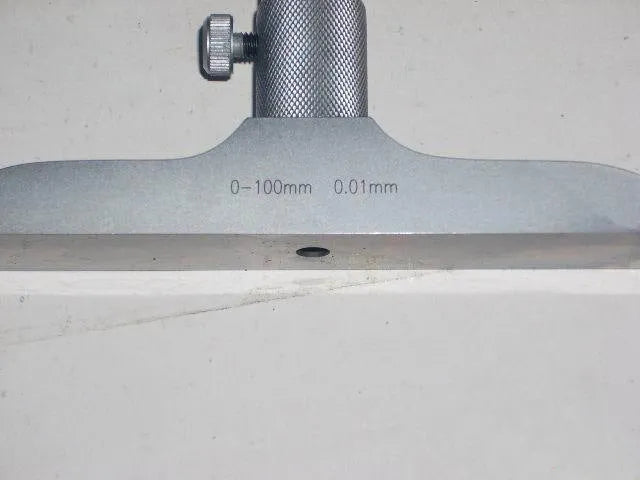 Depth micrometer measuring tool with 0-100mm range and 0.01μm resolution for precision dimensional inspection