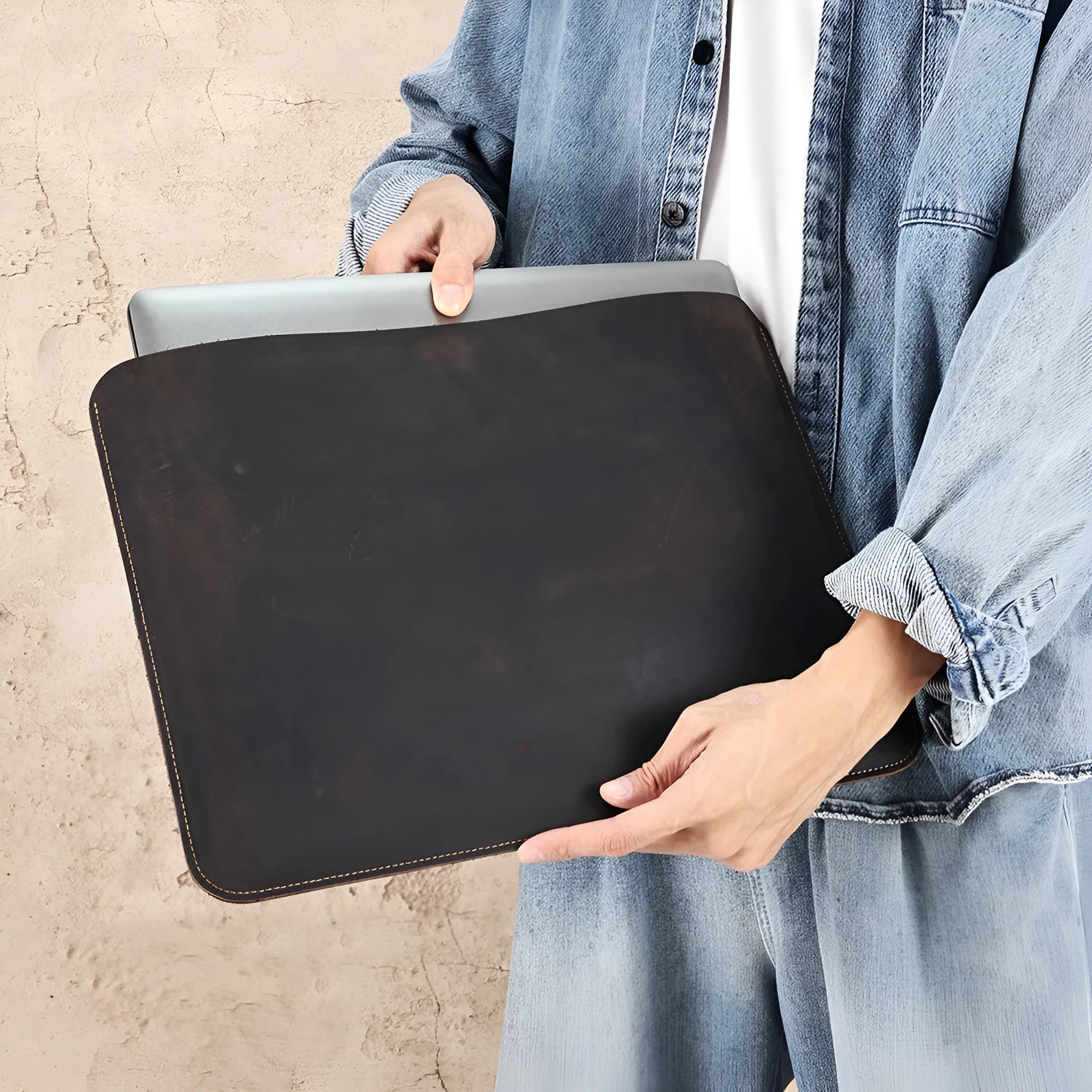 Genuine Crazy Horse leather computer liner bag in brown with horizontal design