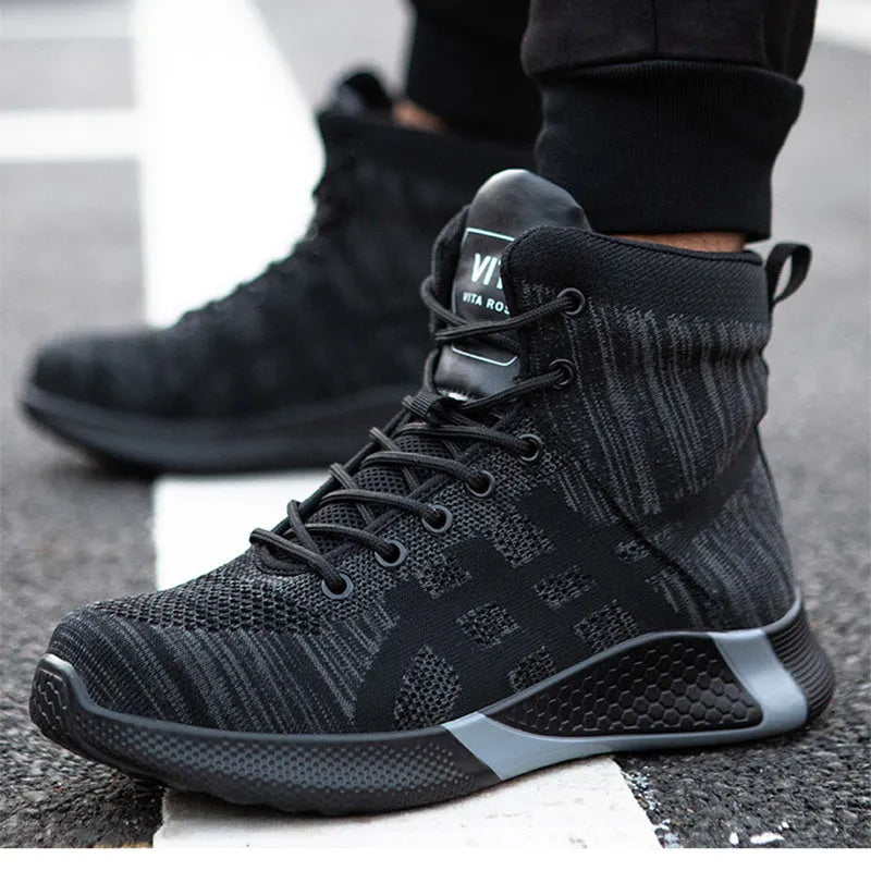 Winter plush lace-up safety boots for men with steel toe and warm lining