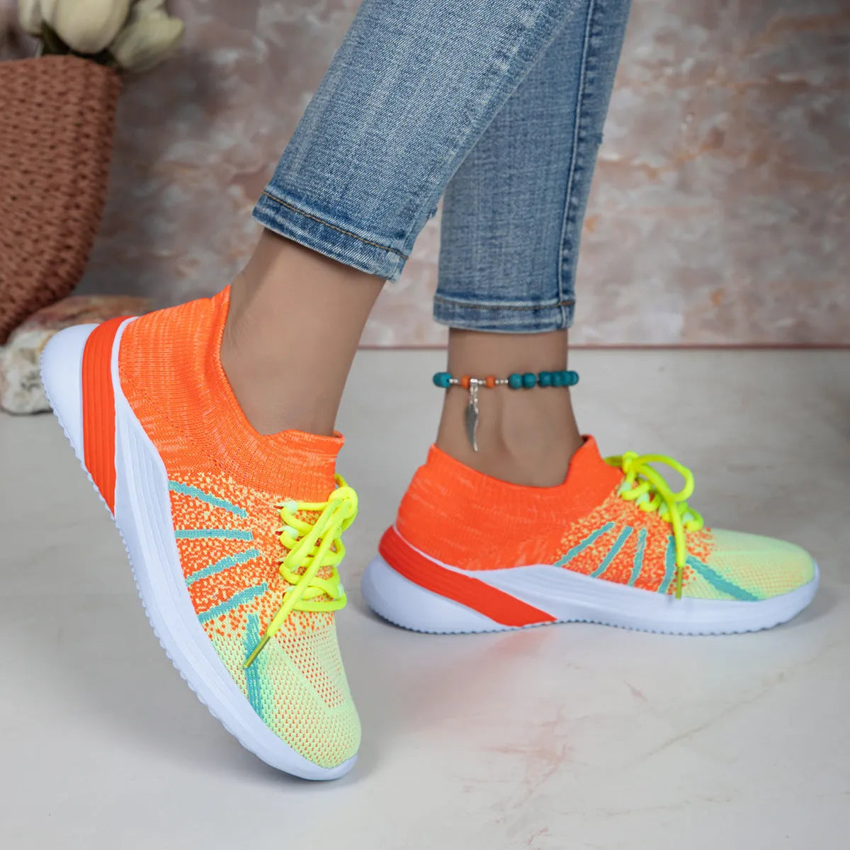 Women's lace-up breathable mesh sports shoes in colour-block design for running and walking