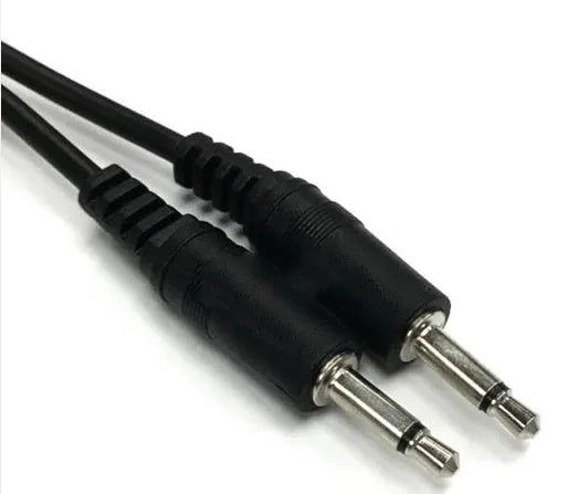 1 metre long 3.5 mm audio extension cable with male and female connectors