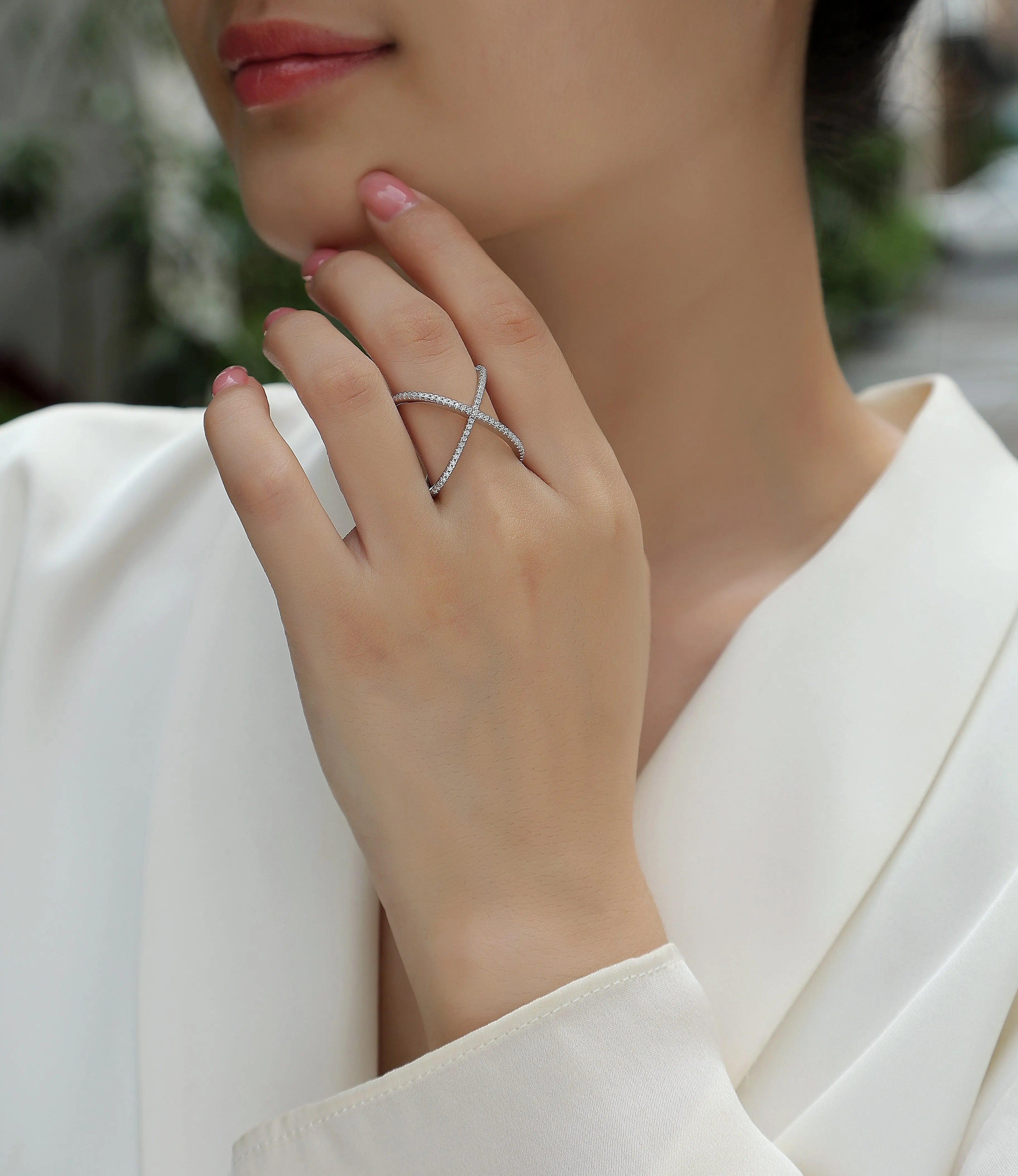 X-shaped heart moissanite wedding ring set in S925 silver with platinum plating gold colour