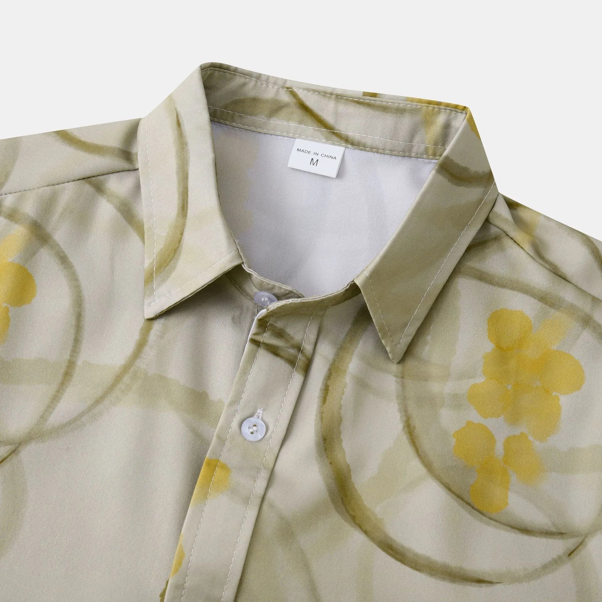 Men's loose printed short sleeve shirt in colour C244, slim fit, polyester fabric