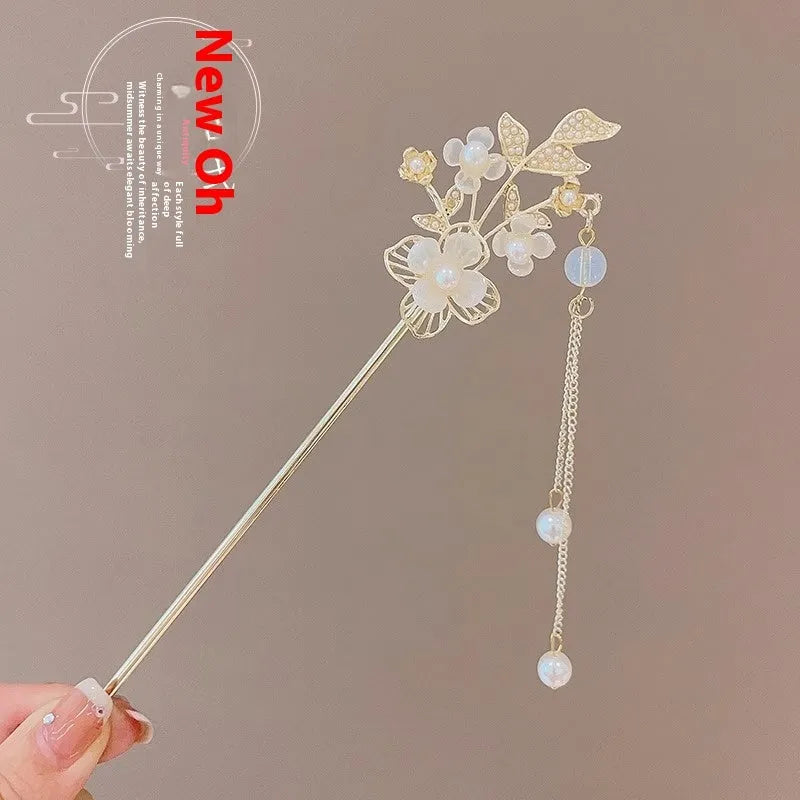 Alloy hair clasp with electroplated finish and antique floral design in geometric shape