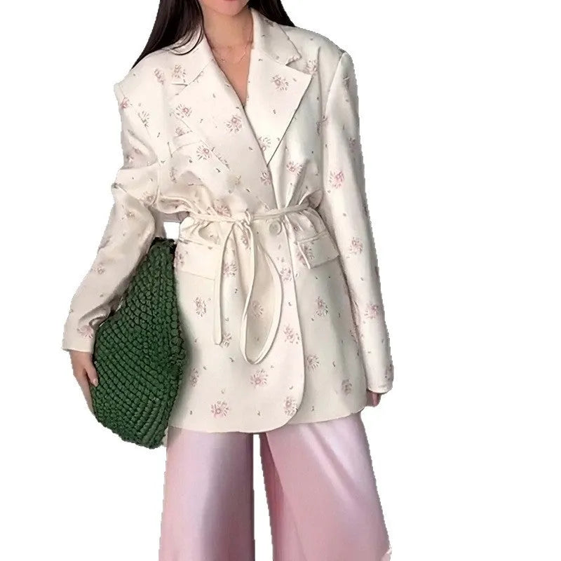 Lace-up waist-tight suit jacket in polyester fabric with regular long sleeves