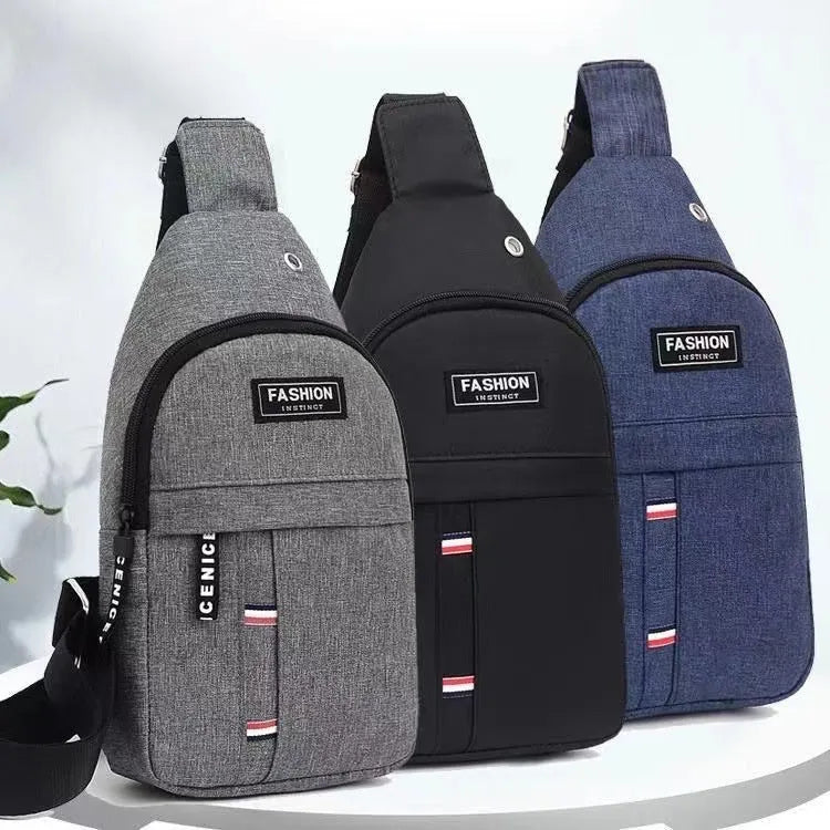 Outdoor mountaineering cycling shoulder messenger bag in Oxford cloth, dark blue, with single strap and letter motif