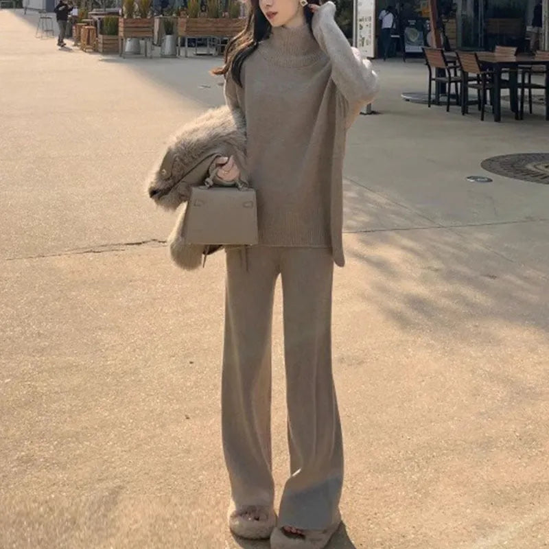 Women's casual long sleeve sweater and wide leg trousers two-piece set in solid colour.
