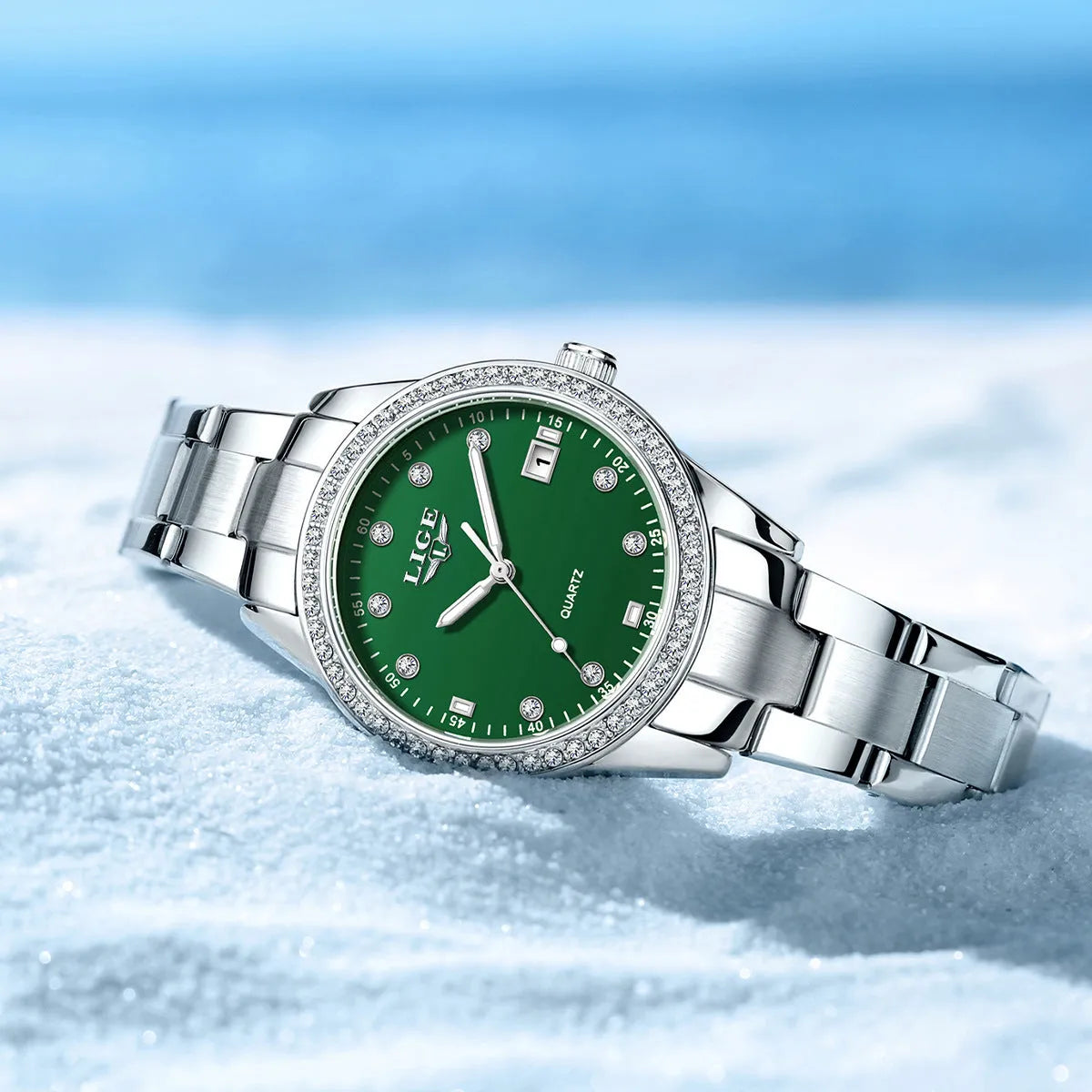 Silver fashion women's quartz watch with diamond bezel and round dial